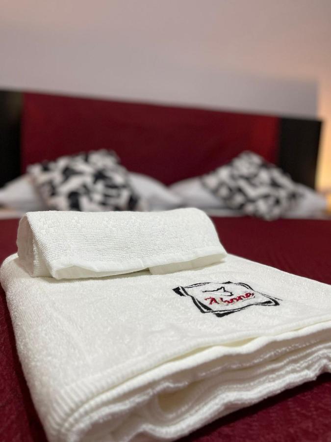 קטאניה A Bone Guest House מראה חיצוני תמונה